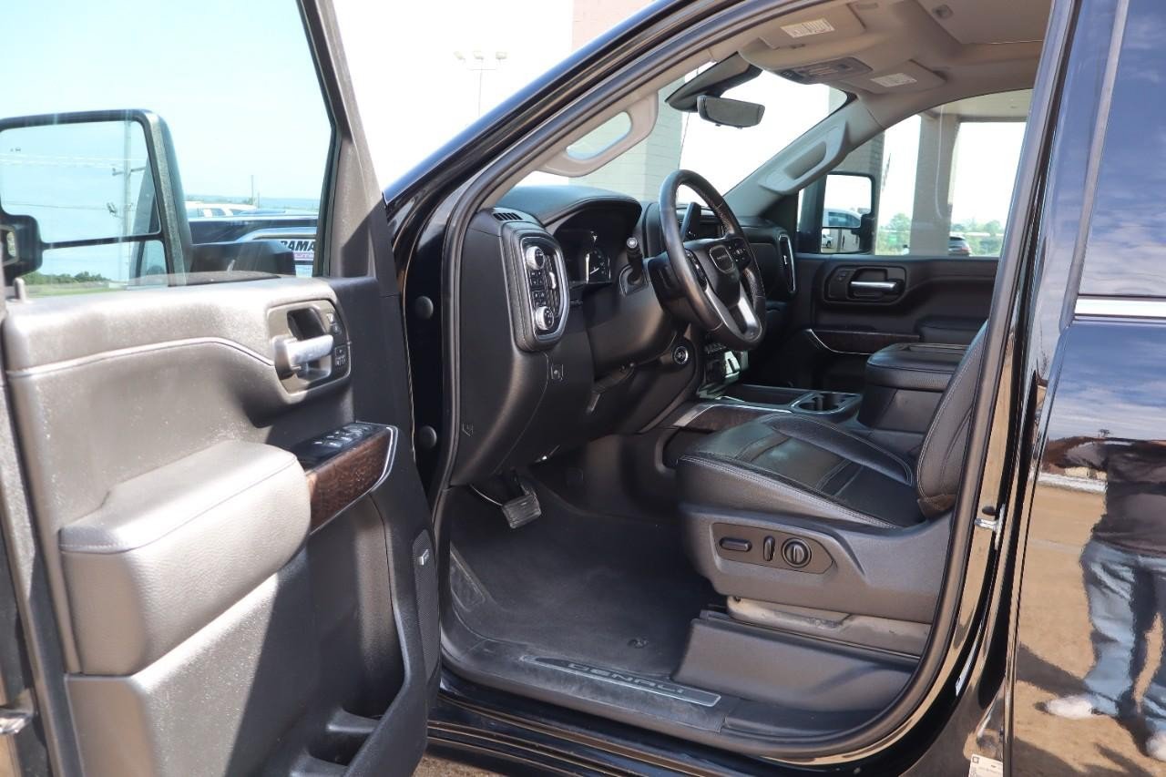 Used 2020 GMC Sierra 2500 Denali w/ Denali Ultimate Package AWD/4WD image 9