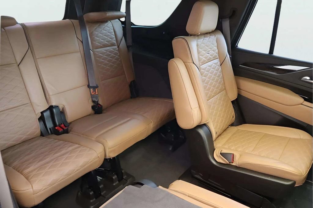 Used 2021 Cadillac Escalade Premium Luxury w/ Driver Assist Tech Package AWD/4WD image 22