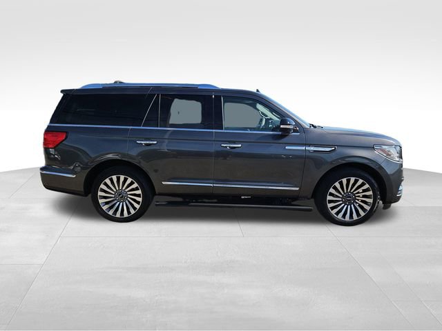 Used 2018 Lincoln Navigator Reserve w/ Technology Package AWD/4WD image 8