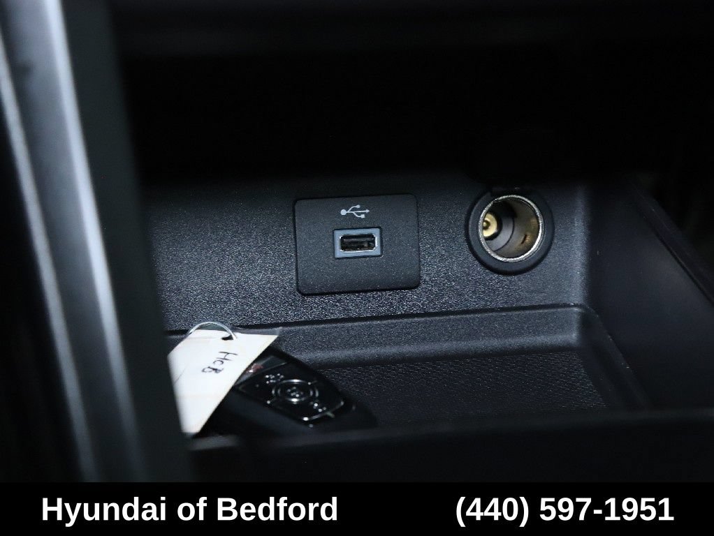 Used 2018 Ford Fusion SE w/ Equipment Group 201A FWD image 27
