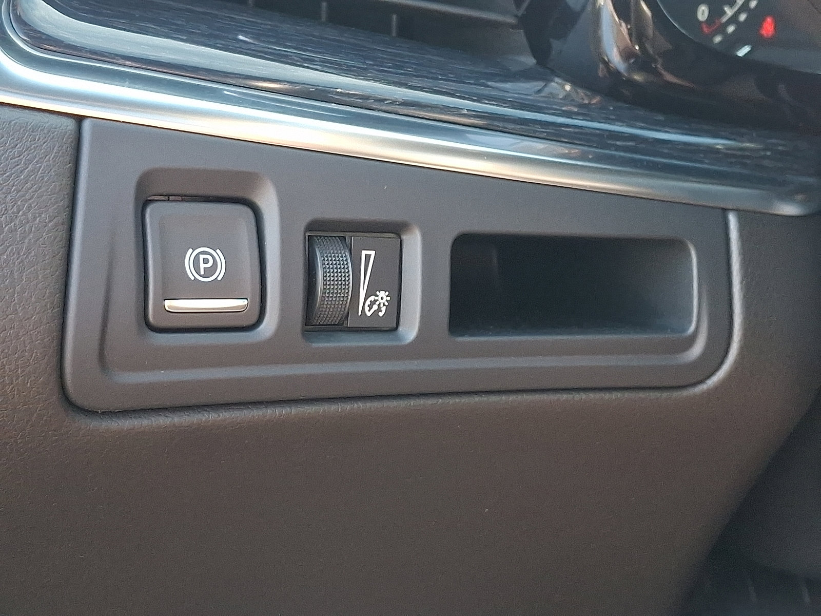 Certified 2023 Cadillac XT5 Premium Luxury image 34