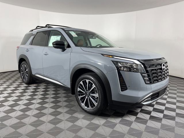 New 2026 Nissan Pathfinder Platinum image 2