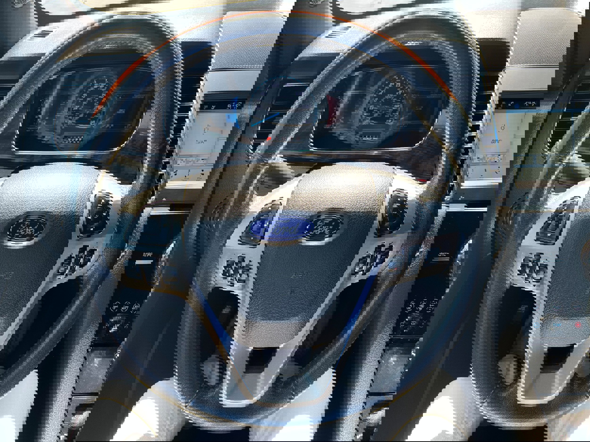 Used 2018 Ford Taurus Limited FWD image 10