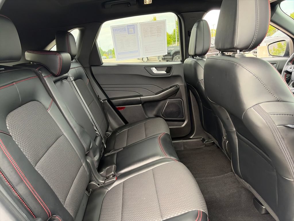 Used 2023 Ford Escape ST-Line w/ Equipment Group 301A FWD image 32