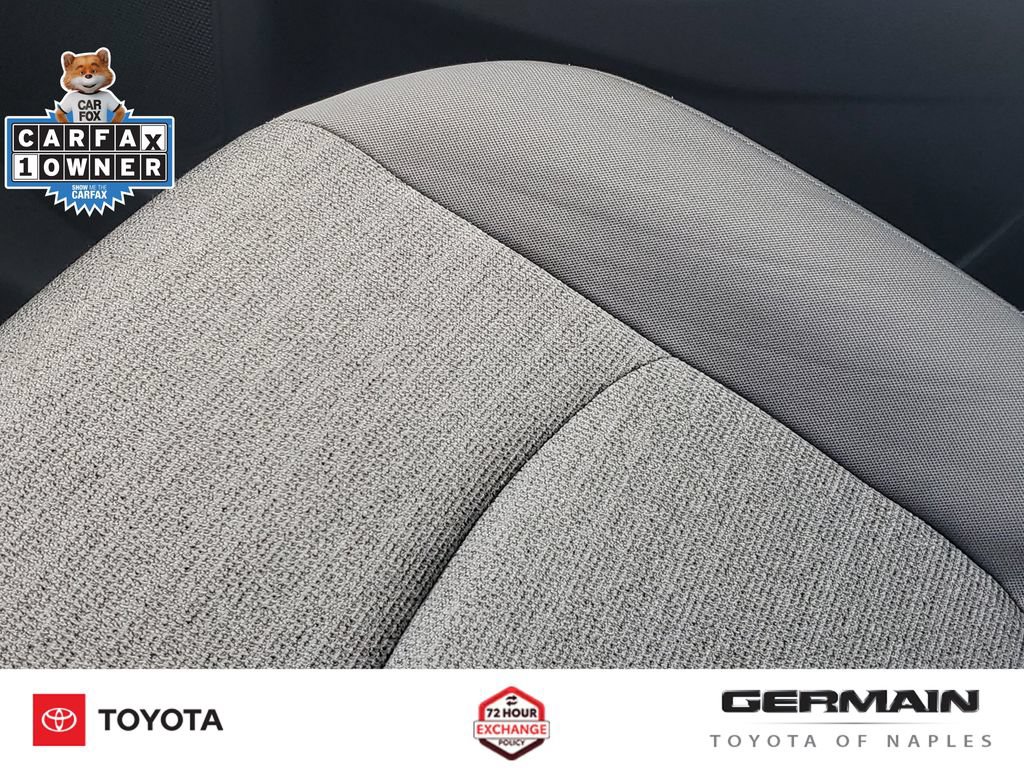 Used 2023 Toyota Sienna LE FWD image 31
