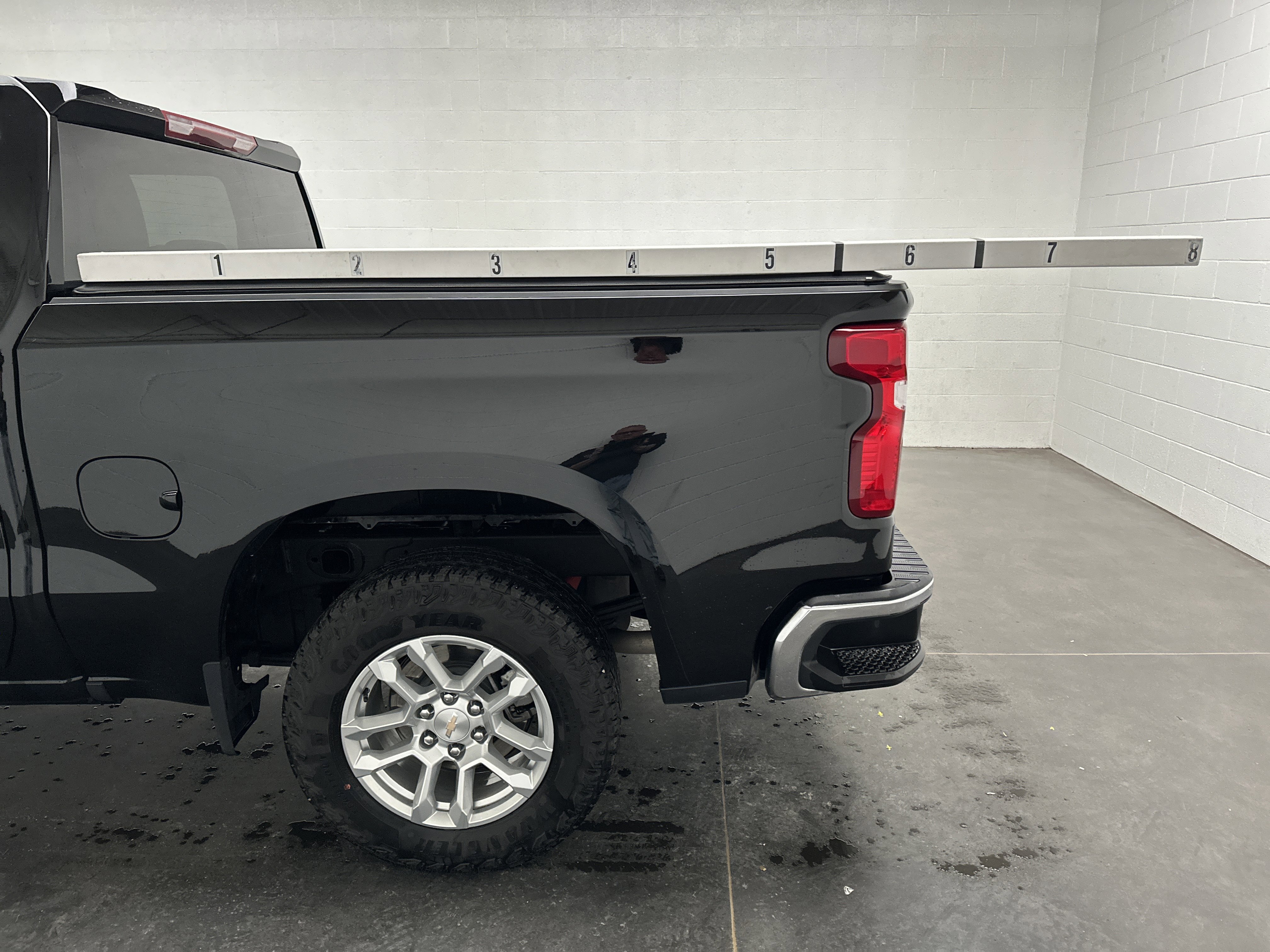 Used 2024 Chevrolet Silverado 1500 LT w/ Z71 Off-Road Package image 6