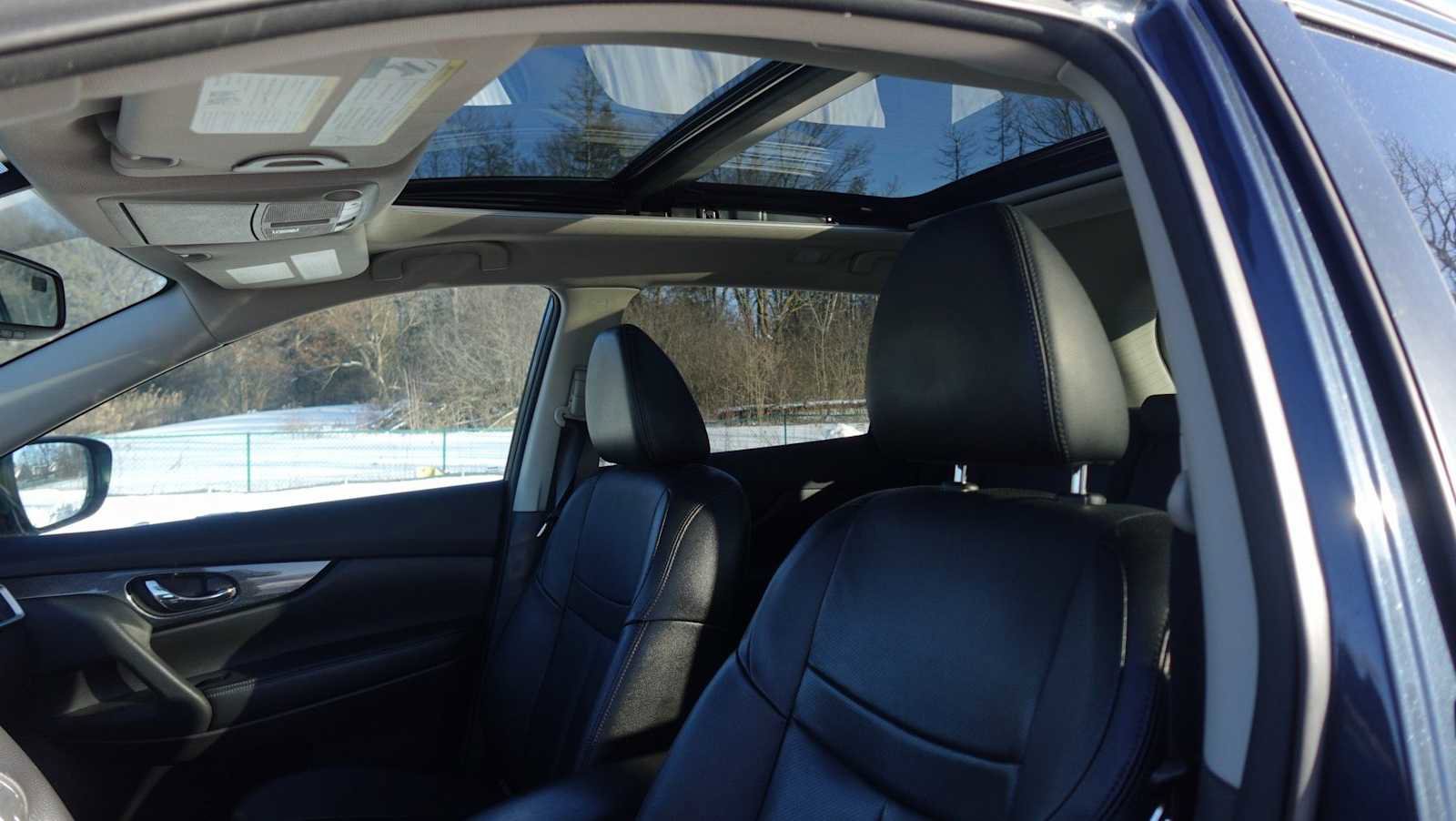 Used 2016 Nissan Rogue SL w/ SL Premium Package image 19