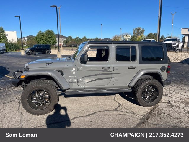 Used 2022 Jeep Wrangler Unlimited Sahara w/ LED Lighting Group AWD/4WD image 3