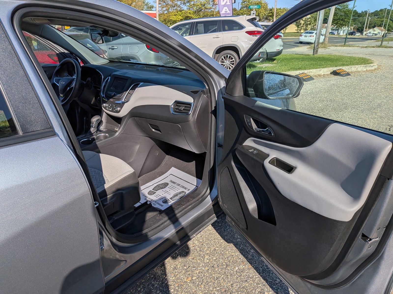 Used 2024 Chevrolet Equinox LS FWD image 35