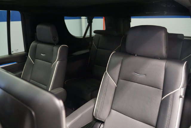 Used 2025 Cadillac Escalade ESV Premium Luxury w/ Touring Package AWD/4WD image 25