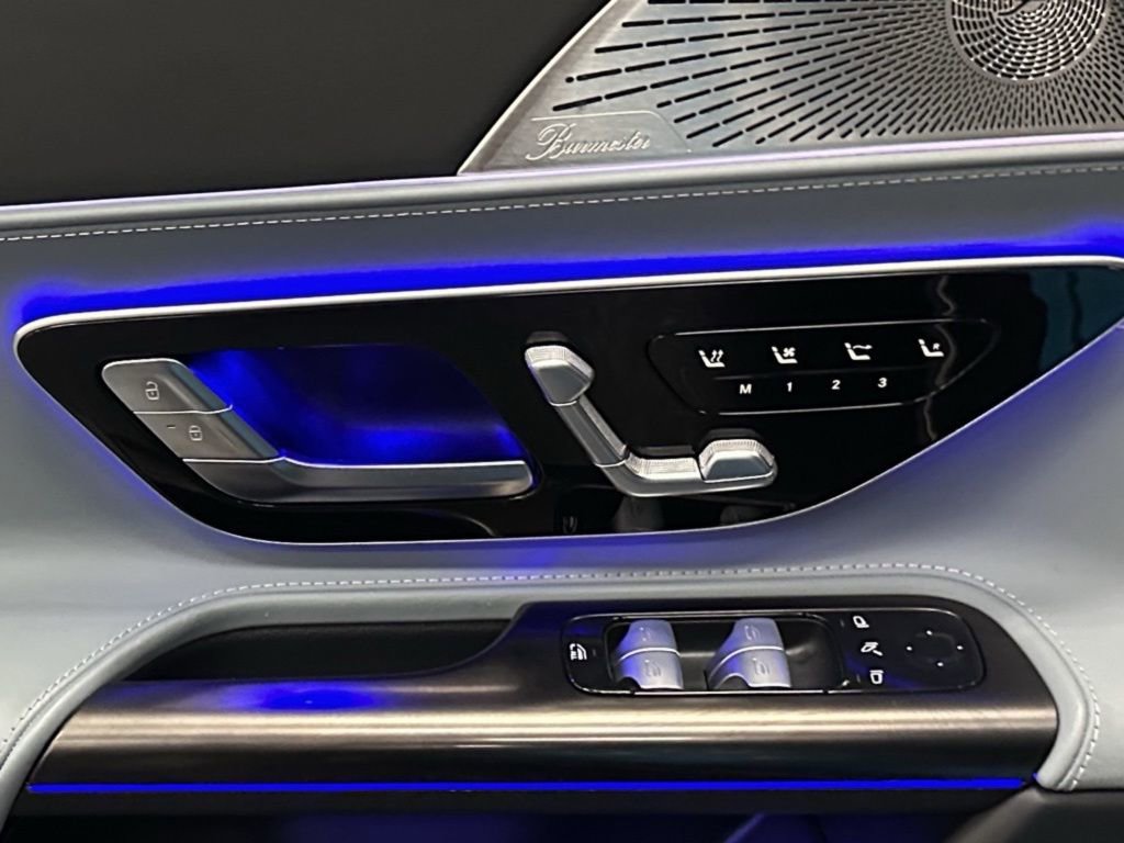 New 2024 Mercedes-Benz SL 63 AMG 4MATIC image 17