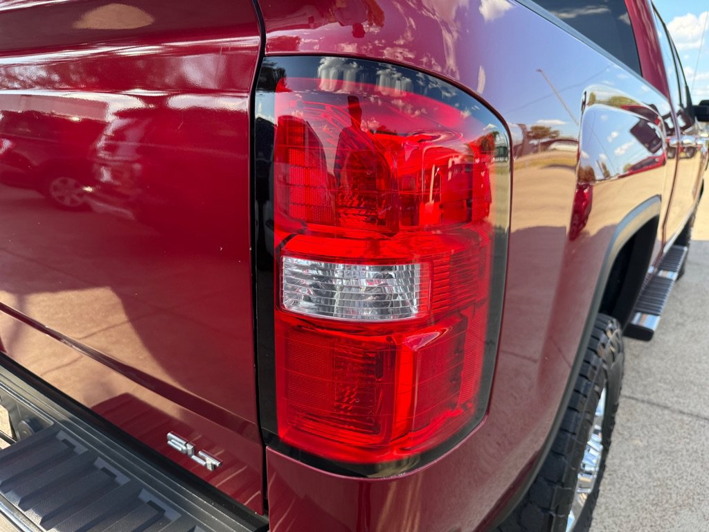 Used 2019 GMC Sierra 2500 SLT w/ Duramax Plus Package AWD/4WD image 10