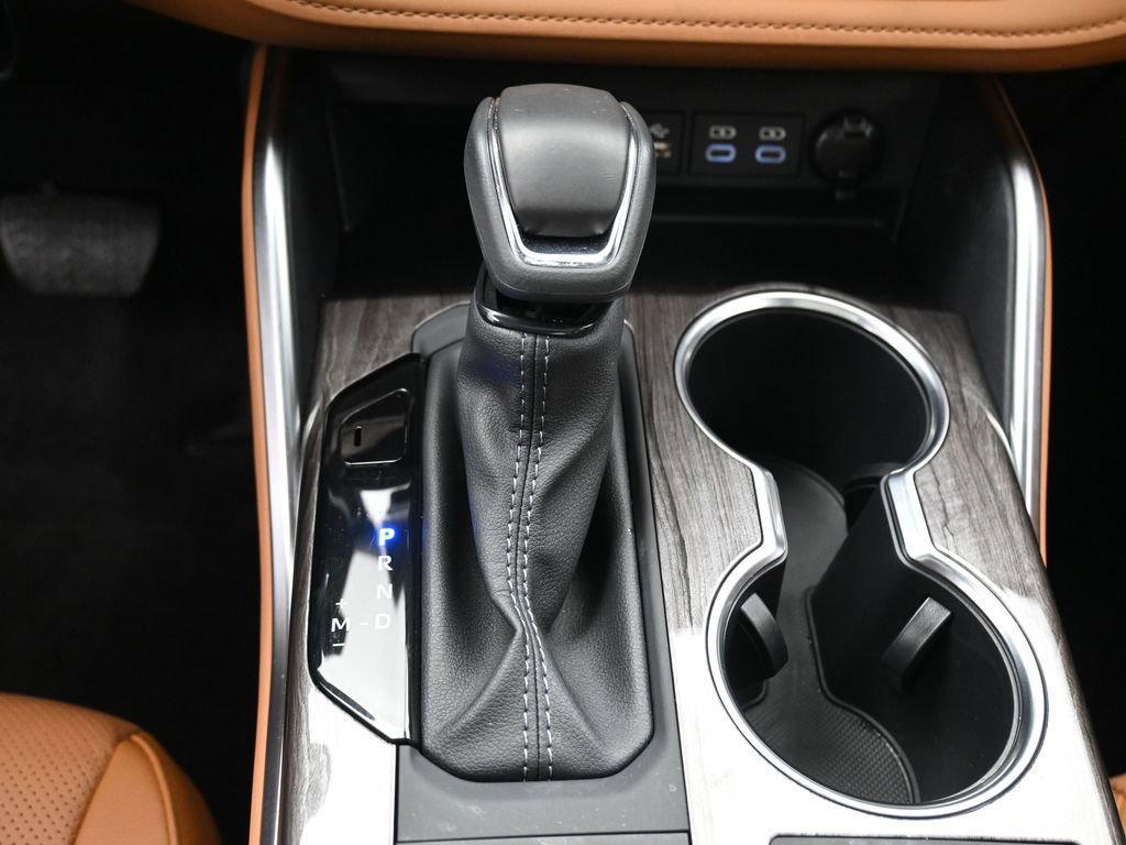 Certified 2025 Toyota Highlander LE image 29