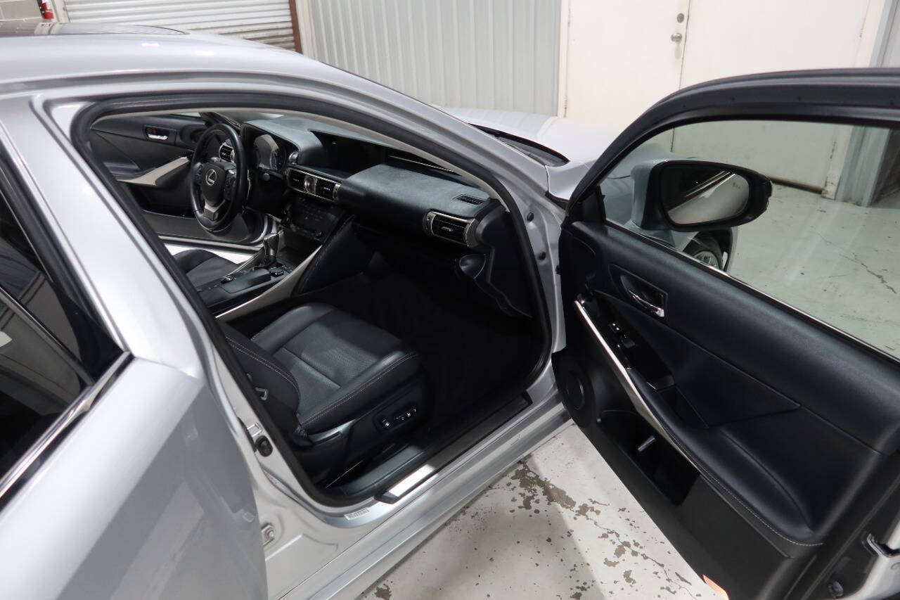 Used 2016 Lexus IS 300 AWD w/ Navigation System Package image 12