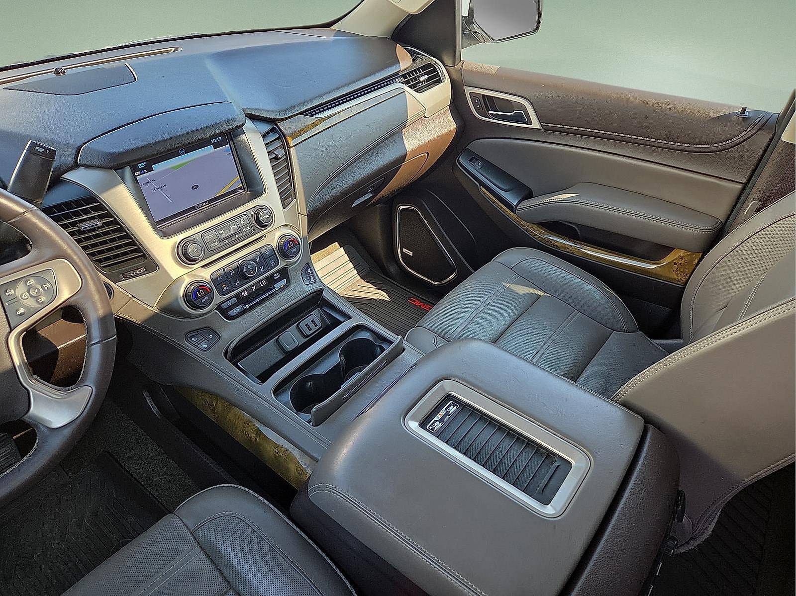 Certified 2017 GMC Yukon Denali AWD/4WD image 19
