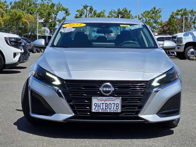 Used 2023 Nissan Altima 2.5 SV w/ SV Premium Package FWD image 2