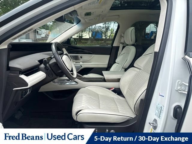 Used 2024 Lincoln Nautilus Black Label w/ Jet Appearance Package (87T) AWD/4WD image 13
