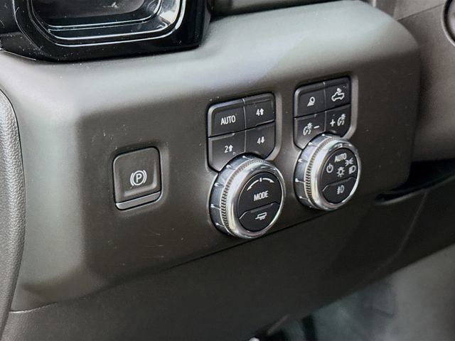 Used 2023 GMC Sierra 1500 AT4 image 13