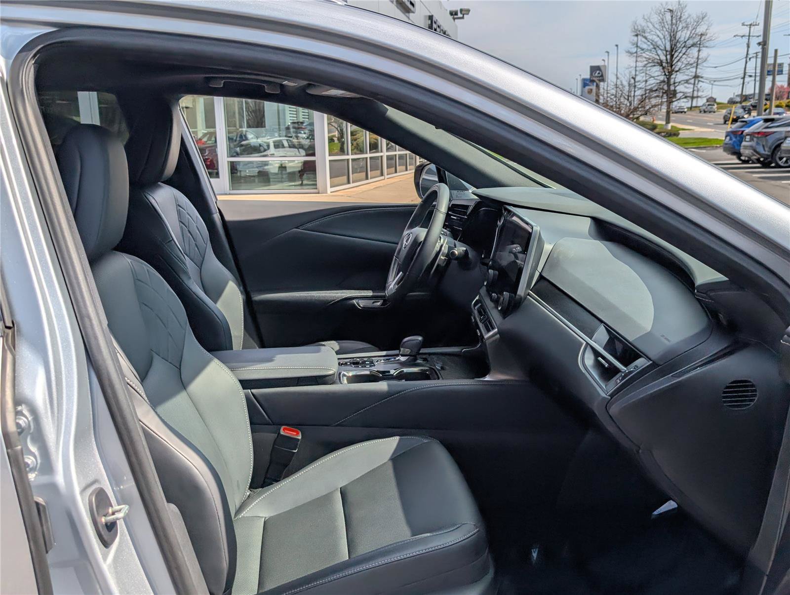 Used 2024 Lexus RX 350 Premium w/ Accessory Package (Z1) AWD/4WD image 11