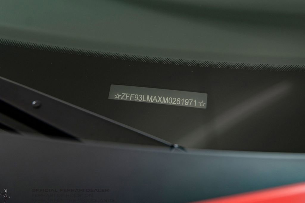 Used 2021 Ferrari F8 Tributo image 39