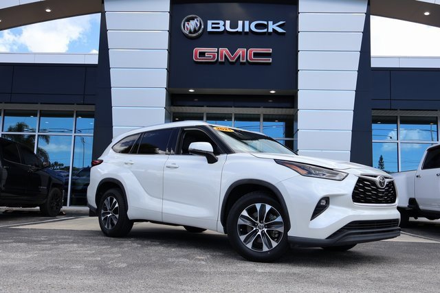 Used 2021 Toyota Highlander XLE