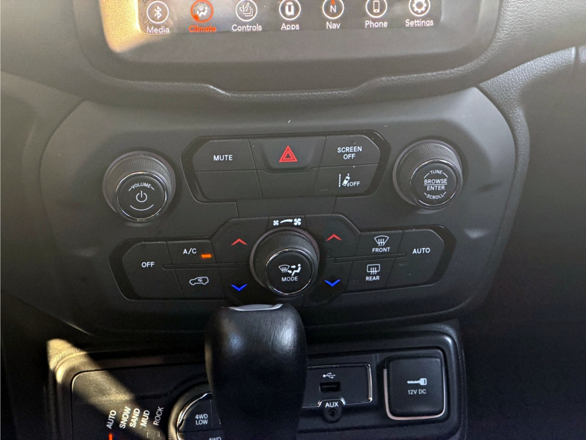 Used 2022 Jeep Renegade Trailhawk w/ Sun/Sound Group AWD/4WD image 16