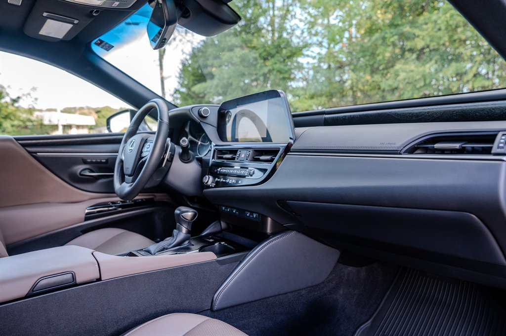 Used 2023 Lexus ES 350 w/ Premium Package FWD image 32