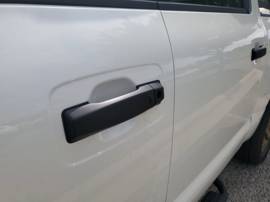 Certified 2024 Nissan Titan SV w/ SV Bronze Edition Package AWD/4WD image 9