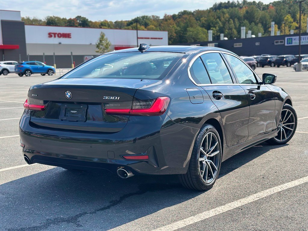 Certified 2021 BMW 330i xDrive Sedan w/ Convenience Package AWD/4WD image 7