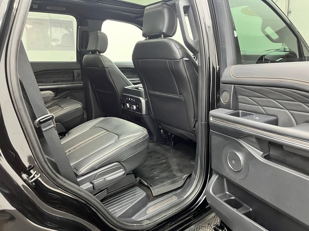 Used 2022 Ford Expedition Platinum AWD/4WD image 36
