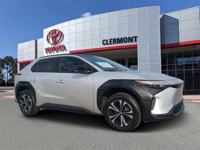 Used 2025 Toyota bZ4X XLE image 1