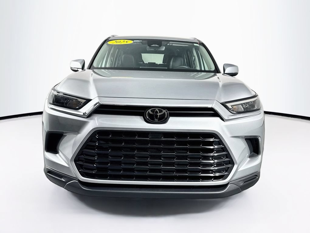 Used 2025 Toyota Grand Highlander FWD image 2
