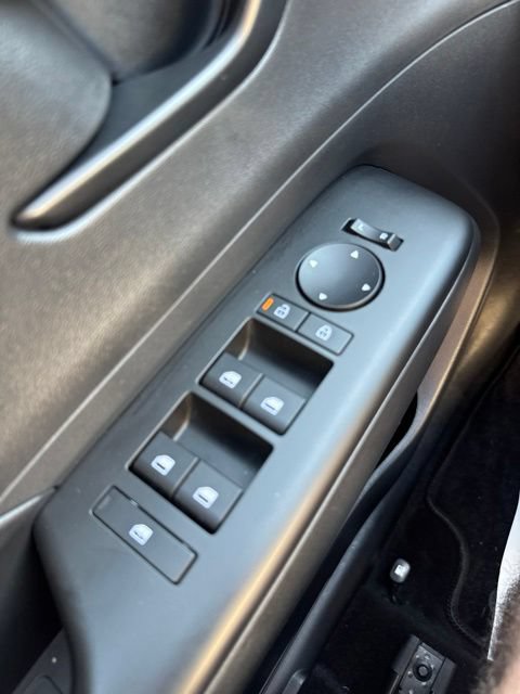Used 2025 Hyundai Kona SE FWD image 16