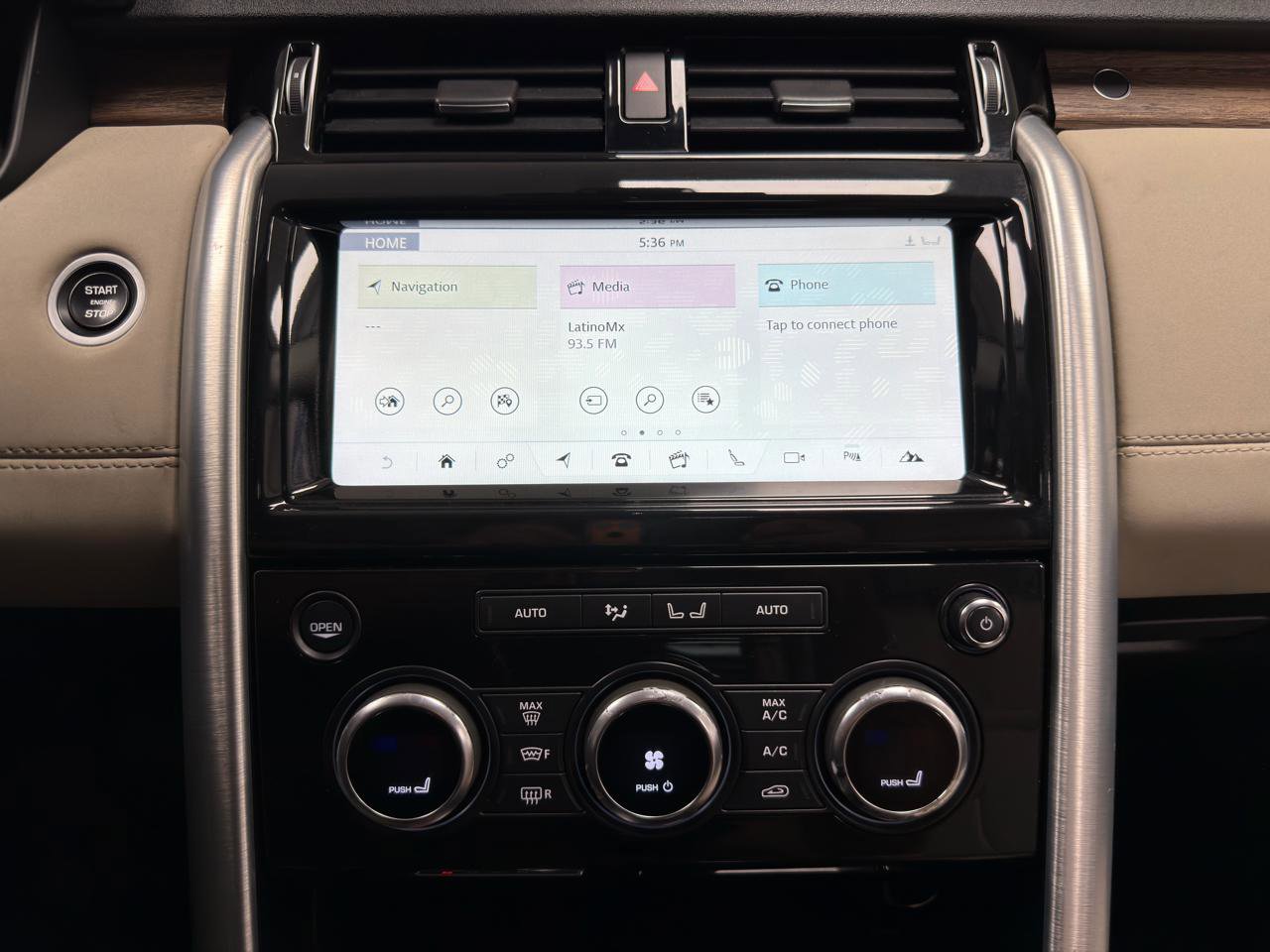 Used 2017 Land Rover Discovery HSE image 20