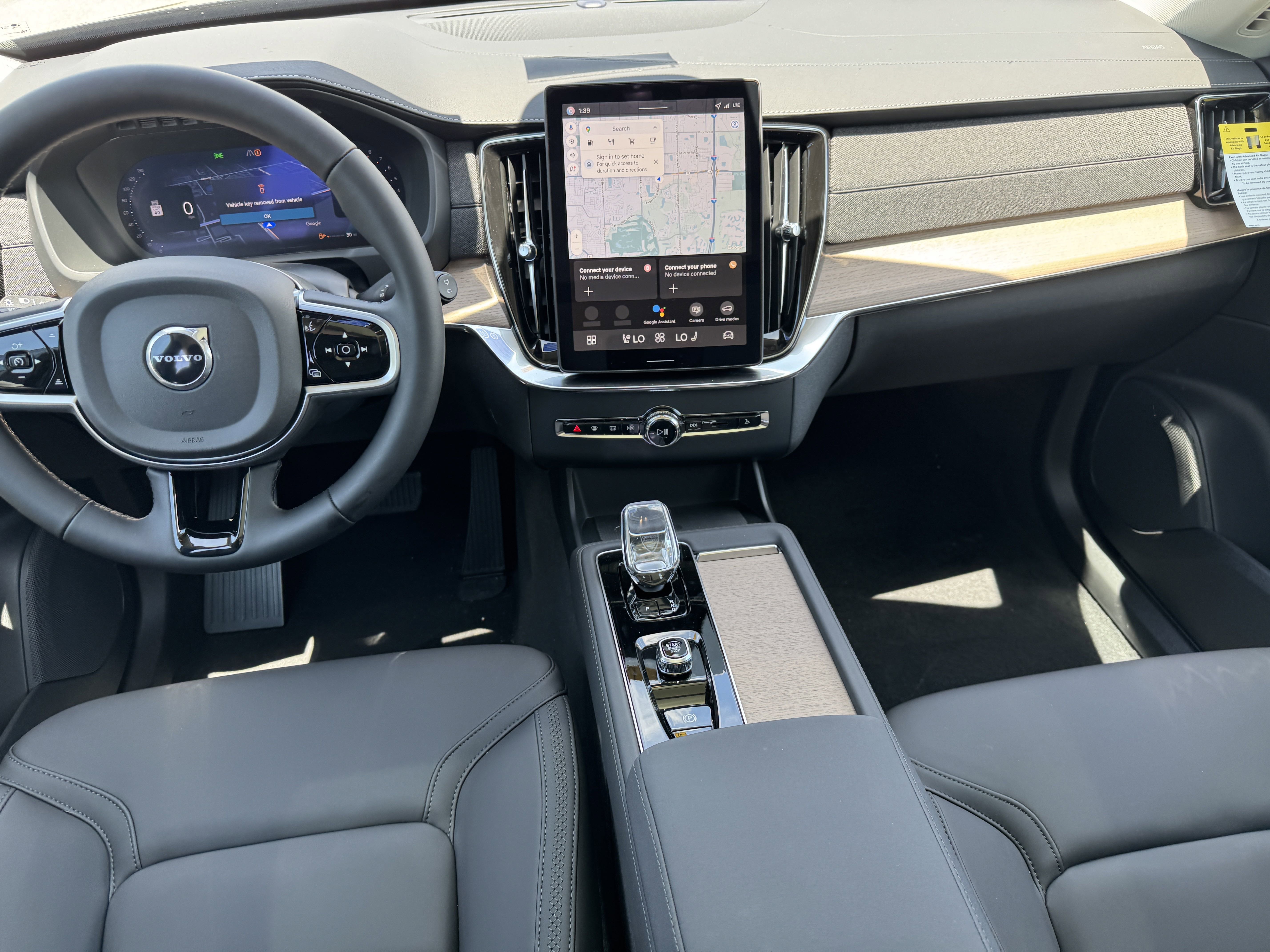 New 2026 Volvo XC90 B6 Core image 14