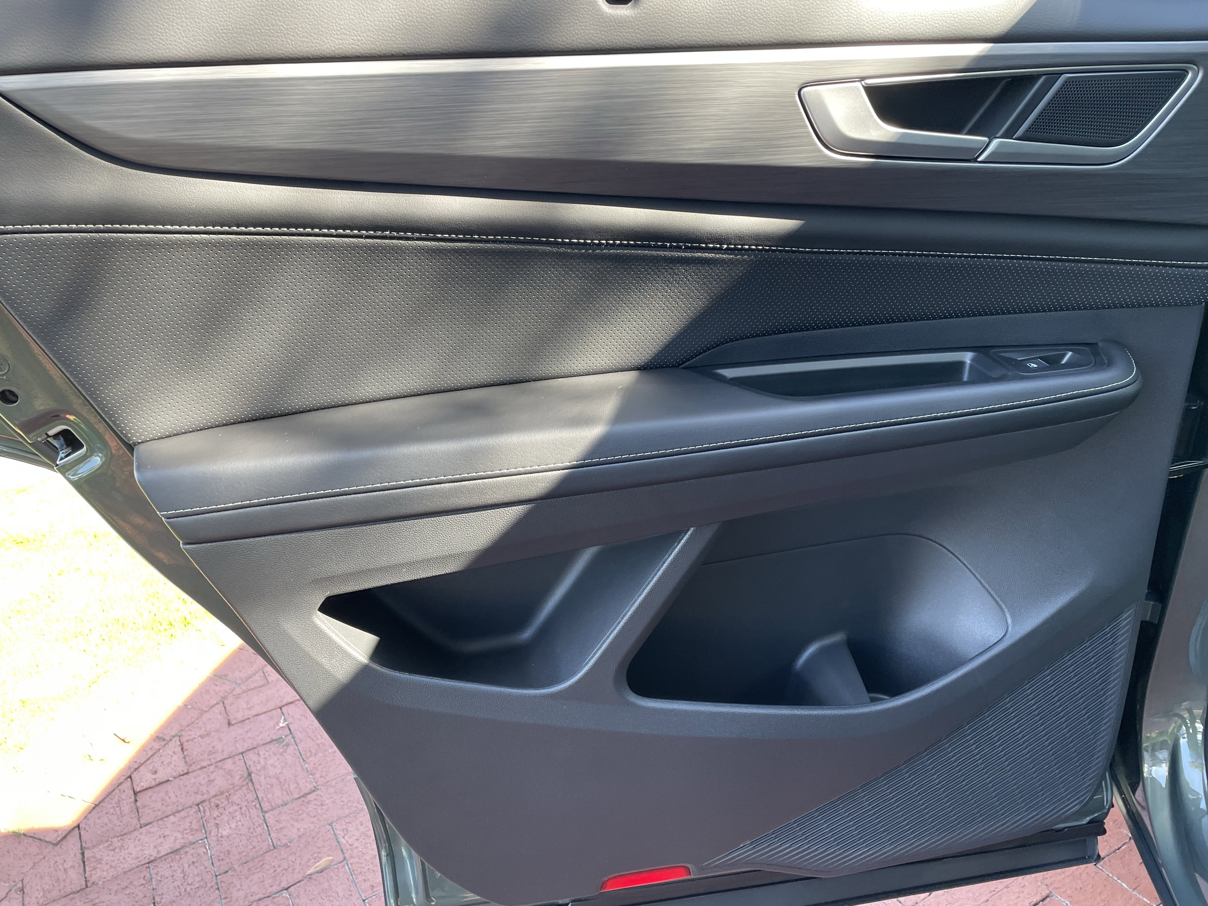 New 2026 Volkswagen Atlas Cross Sport SE image 11