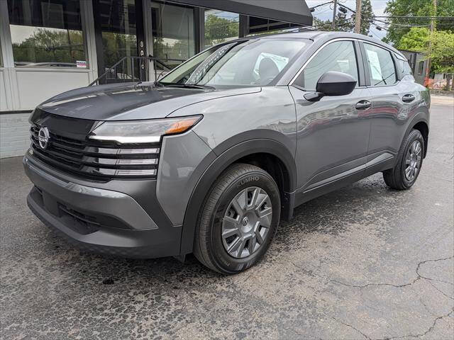 Used 2025 Nissan Kicks S AWD/4WD image 1