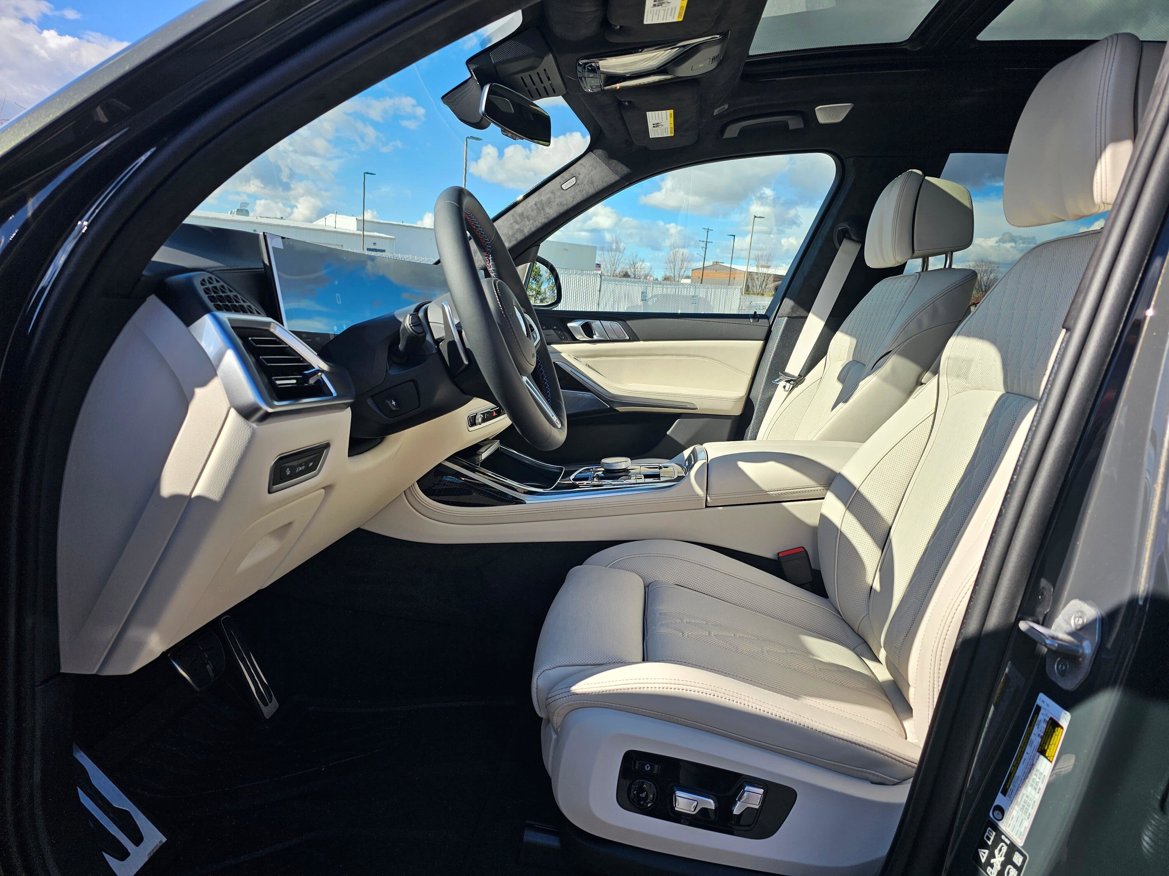 New 2026 BMW X7 M60i image 11