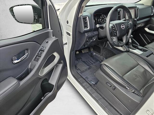 Used 2022 Nissan Frontier SV image 14