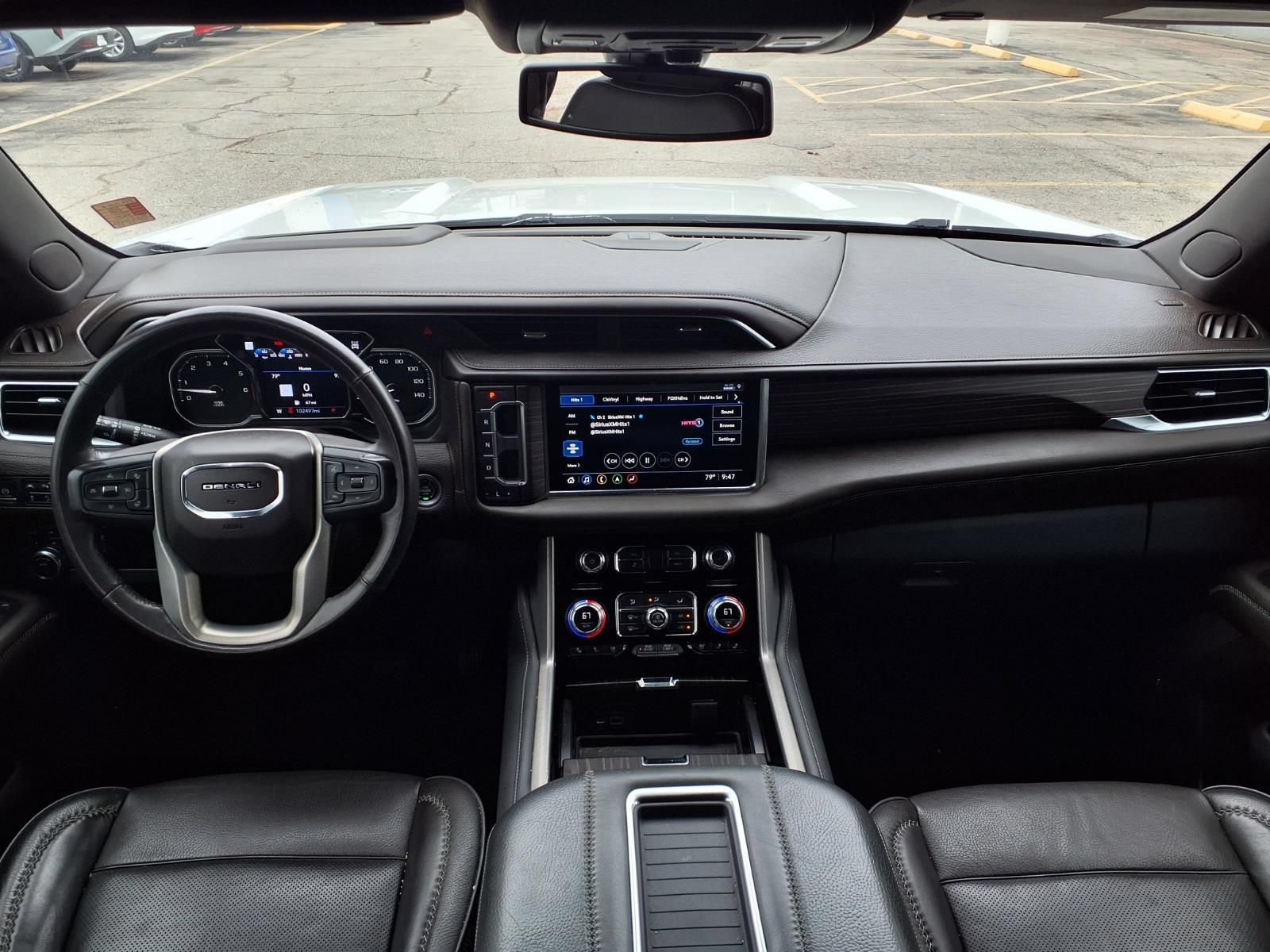 Used 2021 GMC Yukon XL Denali AWD/4WD image 3