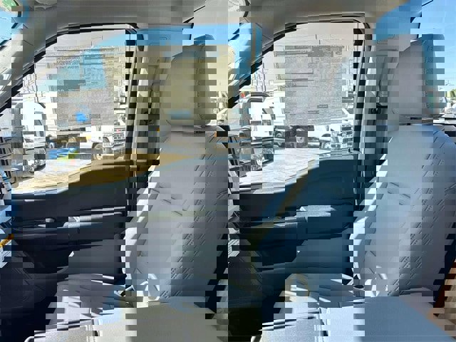 New 2025 Ford F550 4x4 Regular Cab Super Duty image 14