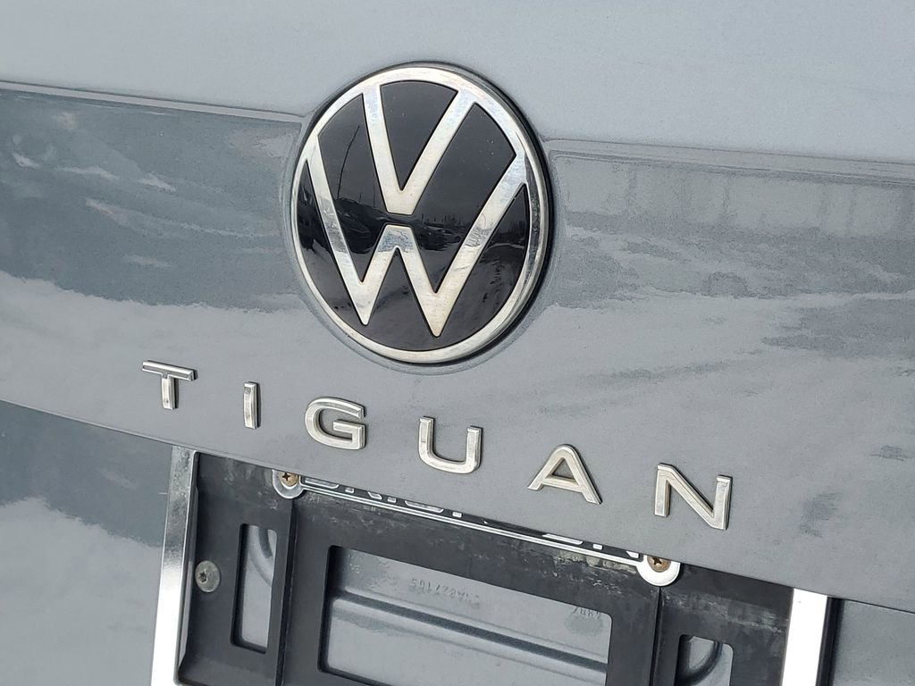 Used 2022 Volkswagen Tiguan SE R-Line image 6