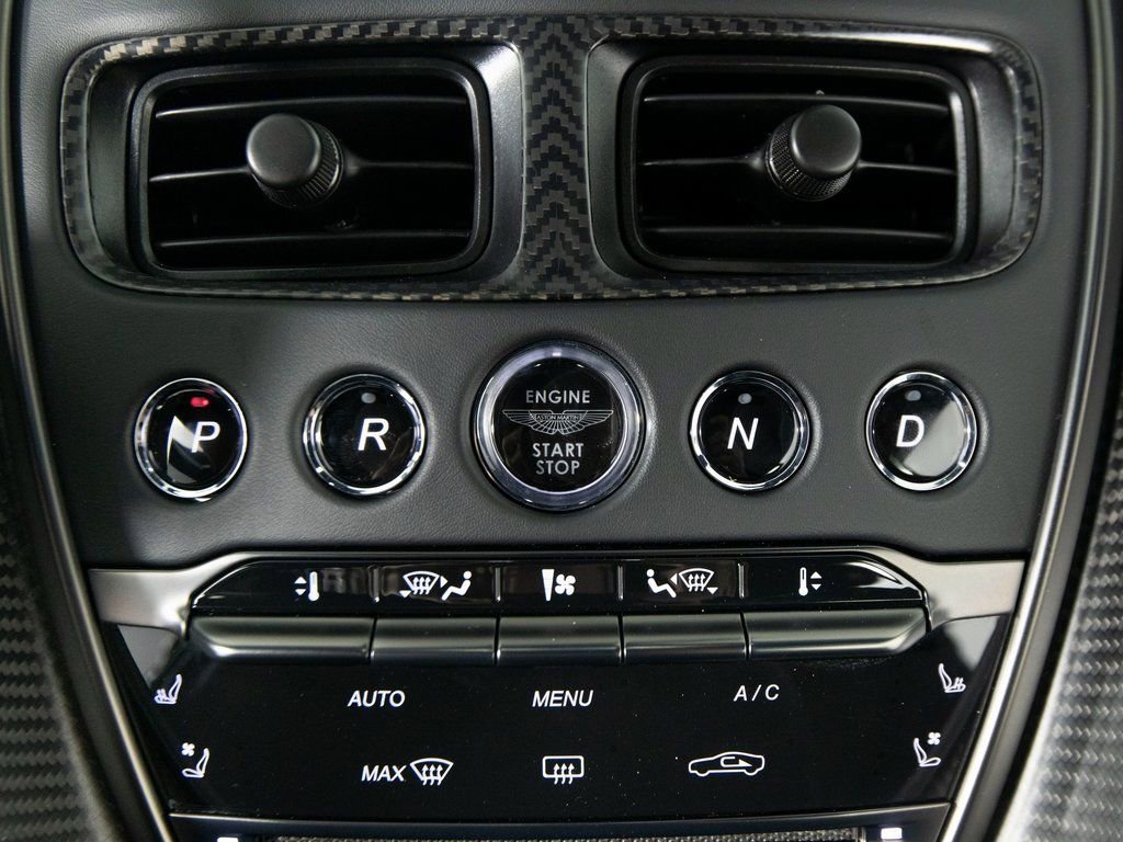 Used 2022 Aston Martin DBS Superleggera image 21