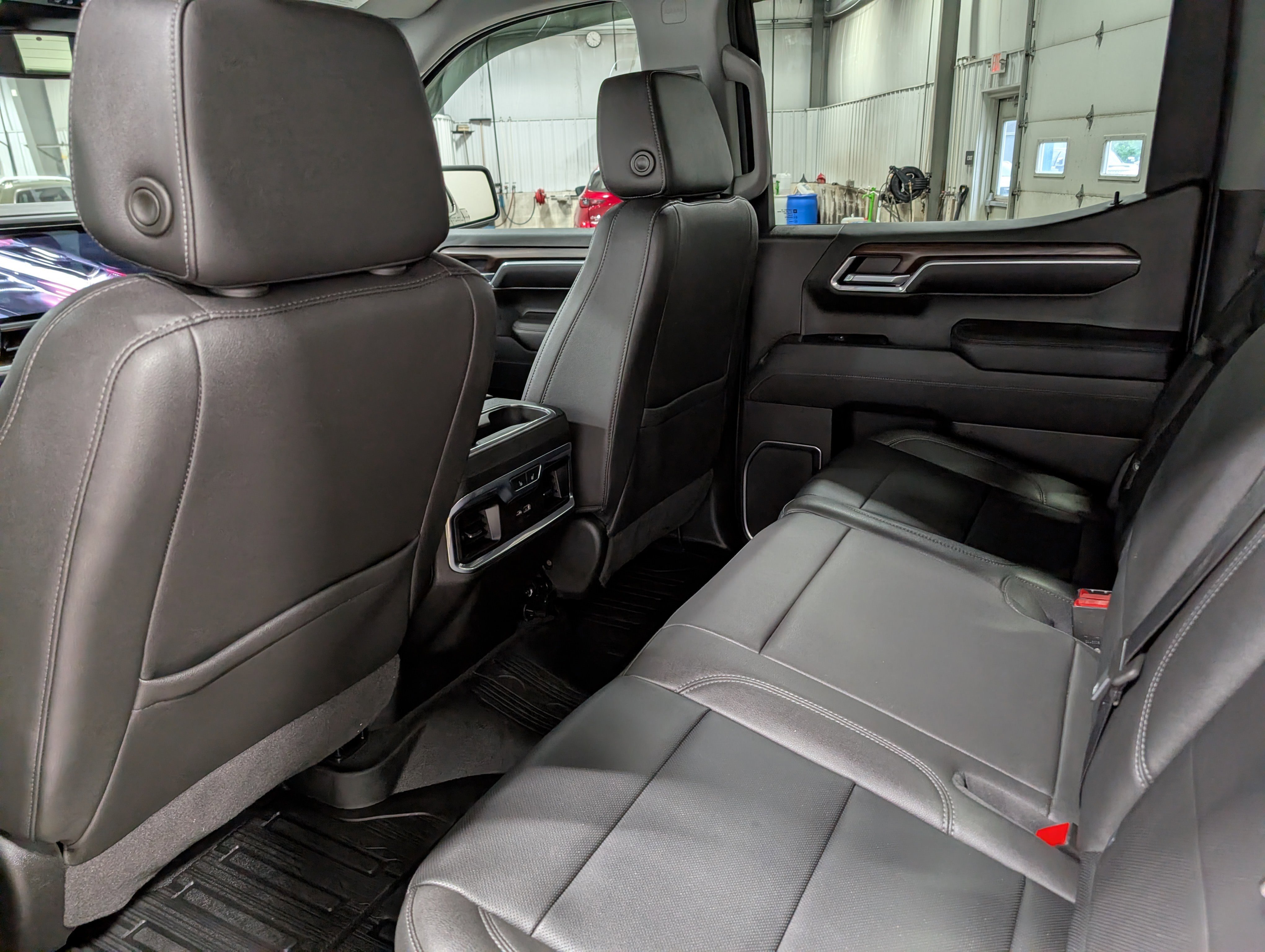 Used 2022 GMC Sierra 1500 SLT AWD/4WD image 16