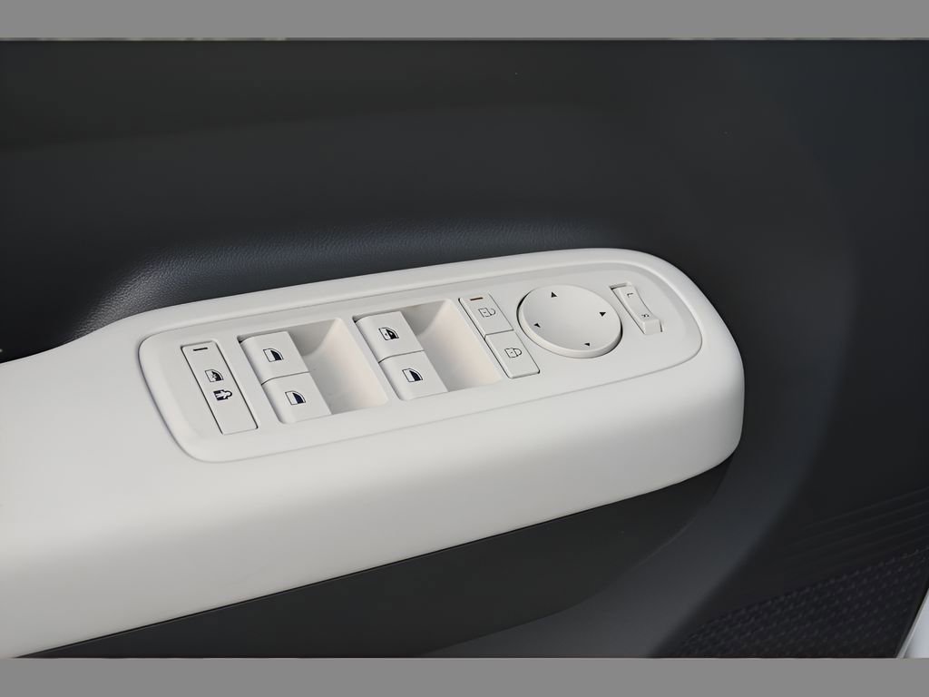 New 2026 Hyundai Santa Fe SE image 18