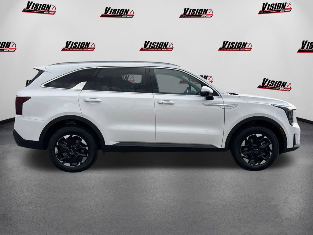 New 2026 Kia Sorento S w/ S Panoramic Sunroof Package image 4