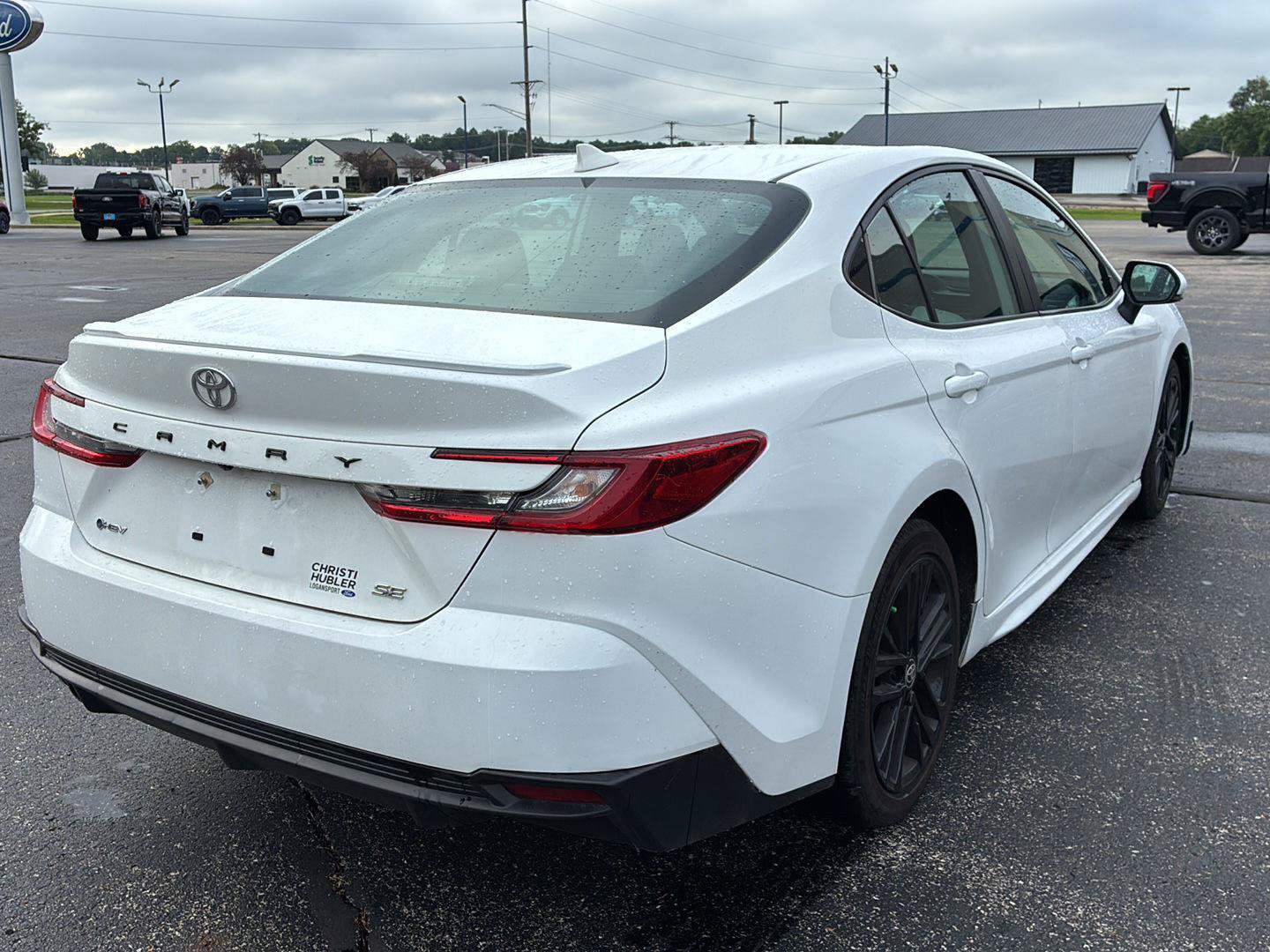 Used 2025 Toyota Camry SE FWD image 5