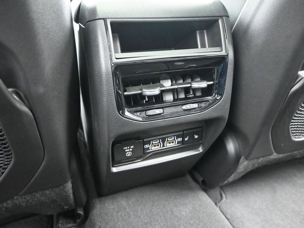 Used 2023 Jeep Grand Cherokee 4WD 4xe image 23