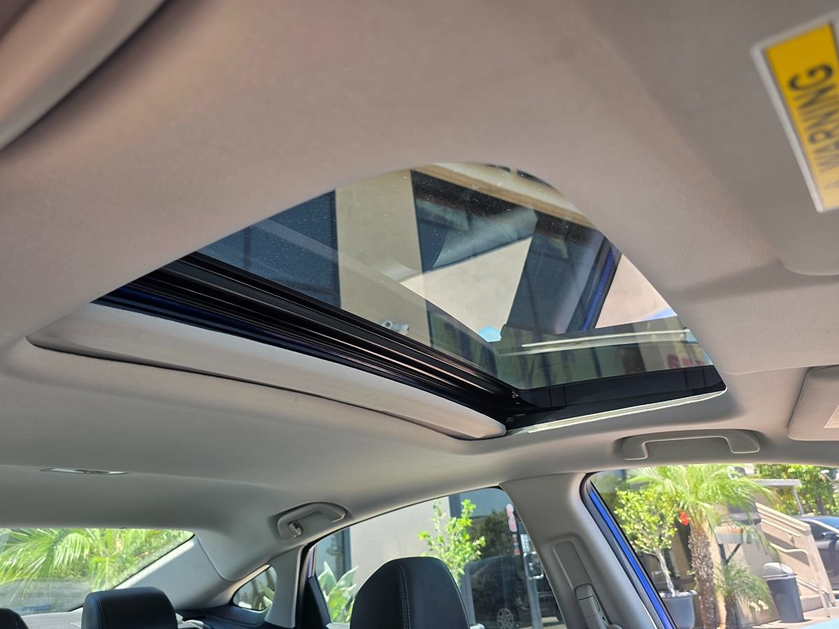 Used 2018 Honda Civic Touring image 17