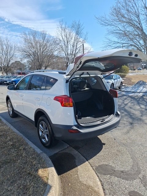 Used 2015 Toyota RAV4 XLE image 8